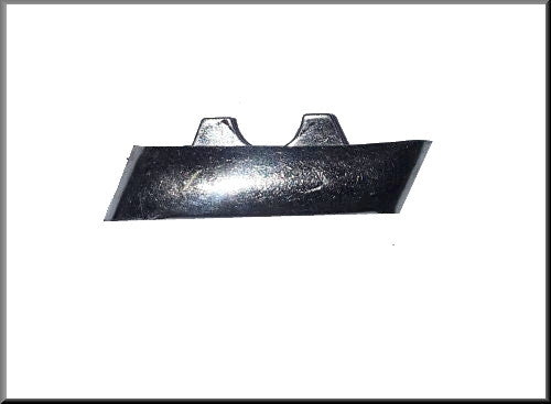 Clamp for chrome strip door rear right (next to C-pillar) – Renault 16 – OEM 7700648458 / 0608064600 – Used
