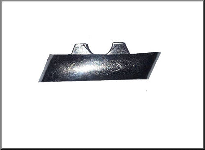 Clamp for chrome strip door rear right (next to C-pillar) – Renault 16 – OEM 7700648458 / 0608064600 – Used