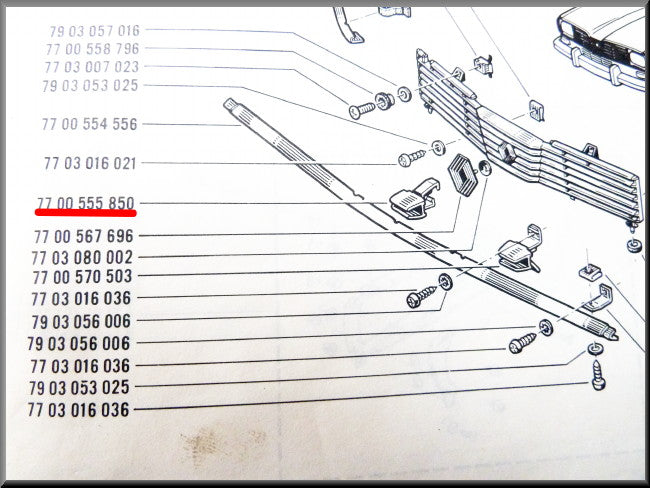 Bevestigingsklem sierstrip – Renault 16 – OEM 7700555850