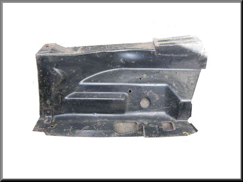 Passage de roue avant droit – Renault 16 – OEM 7701500015 / 7701455984