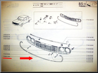 Grill lijst – Renault 12 – OEM 7700511953