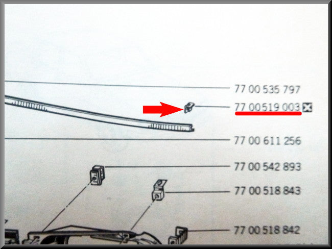 Clamp trim strip for bonnet – Renault 12 – OEM 7700519003