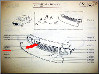 Chroomrand grill rechts – Renault 12 – OEM 7700535730