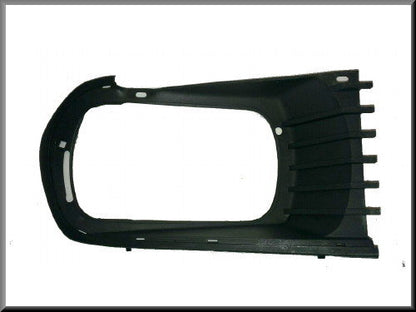 Grille côté droit sans bordure chromée – Renault 12 – OEM 7700536719