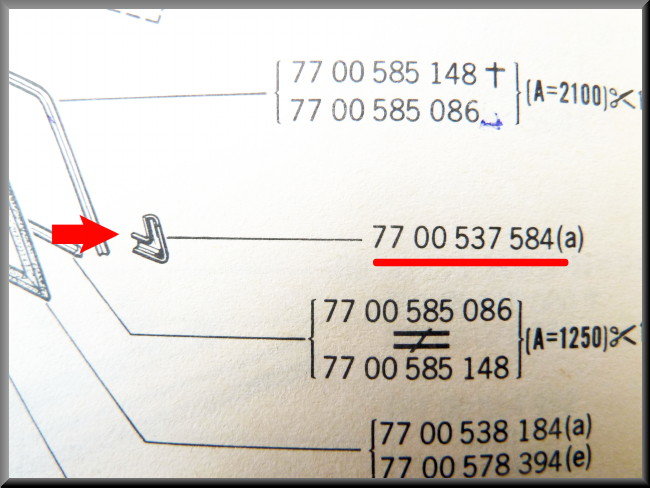 Achterruit chroomstrip koppelstukje – Renault 12 – OEM 7700537584 / 7700510159