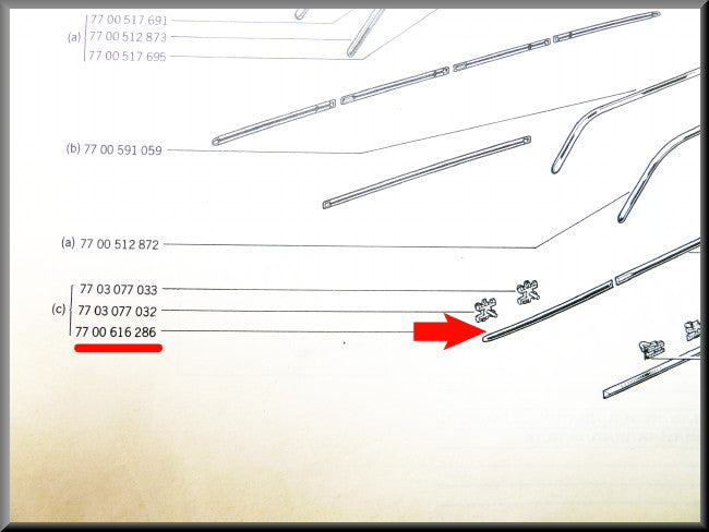 Lijst op voorscherm links en rechts – links rechts – Renault 12 – OEM 7700616286