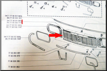 Grill middenstuk met logo – Renault 12 – OEM 7700563200A