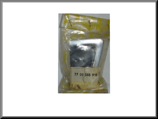 Enjoliveur d'aile arrière gauche – Renault 12 – OEM 7700588918