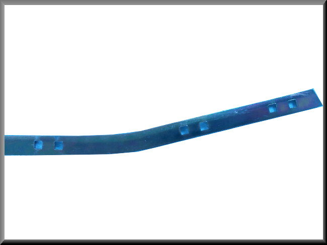 Metaal strip voor portierruit rubber voorzijde links – Renault 12 – OEM 7700509916