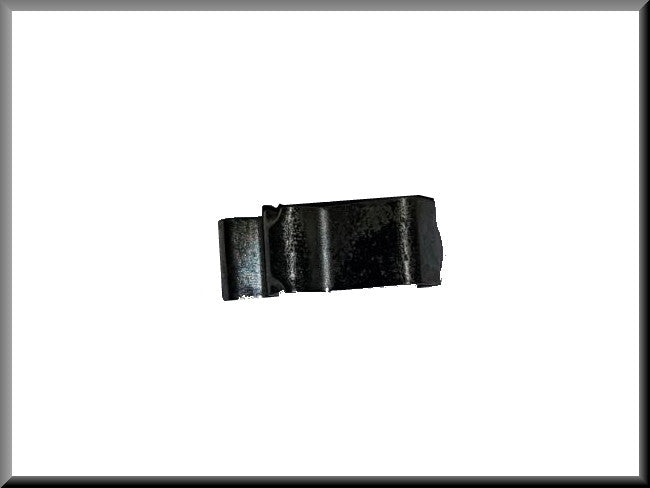 Ventilation valve push cable clamp – Renault 16 – OEM 0855854900