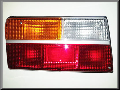Feu arrière gauche complet – Renault 12 – OEM 770101a