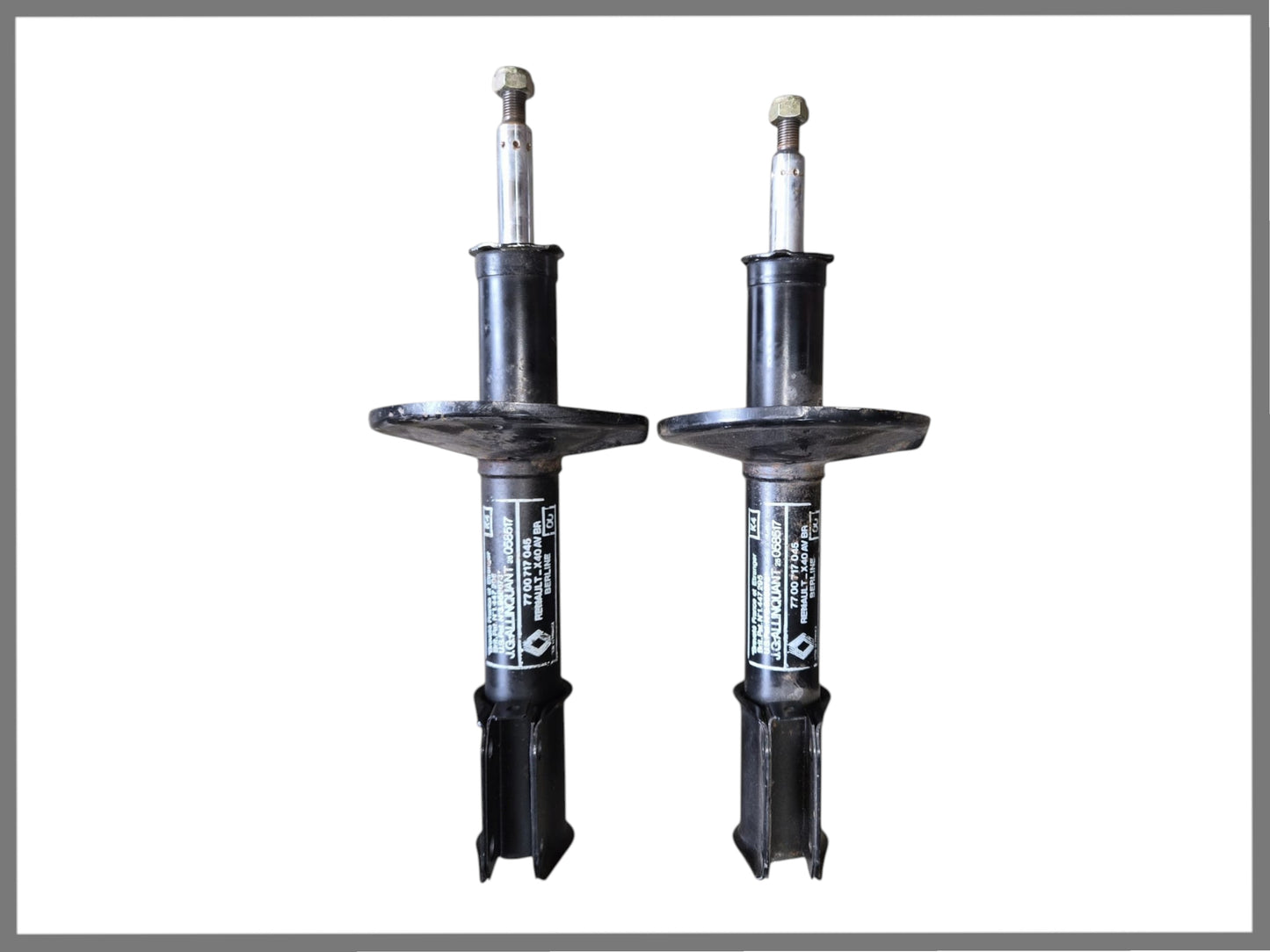 Schokbrekers voorzijde - Renault 5 - OEM 7700717045