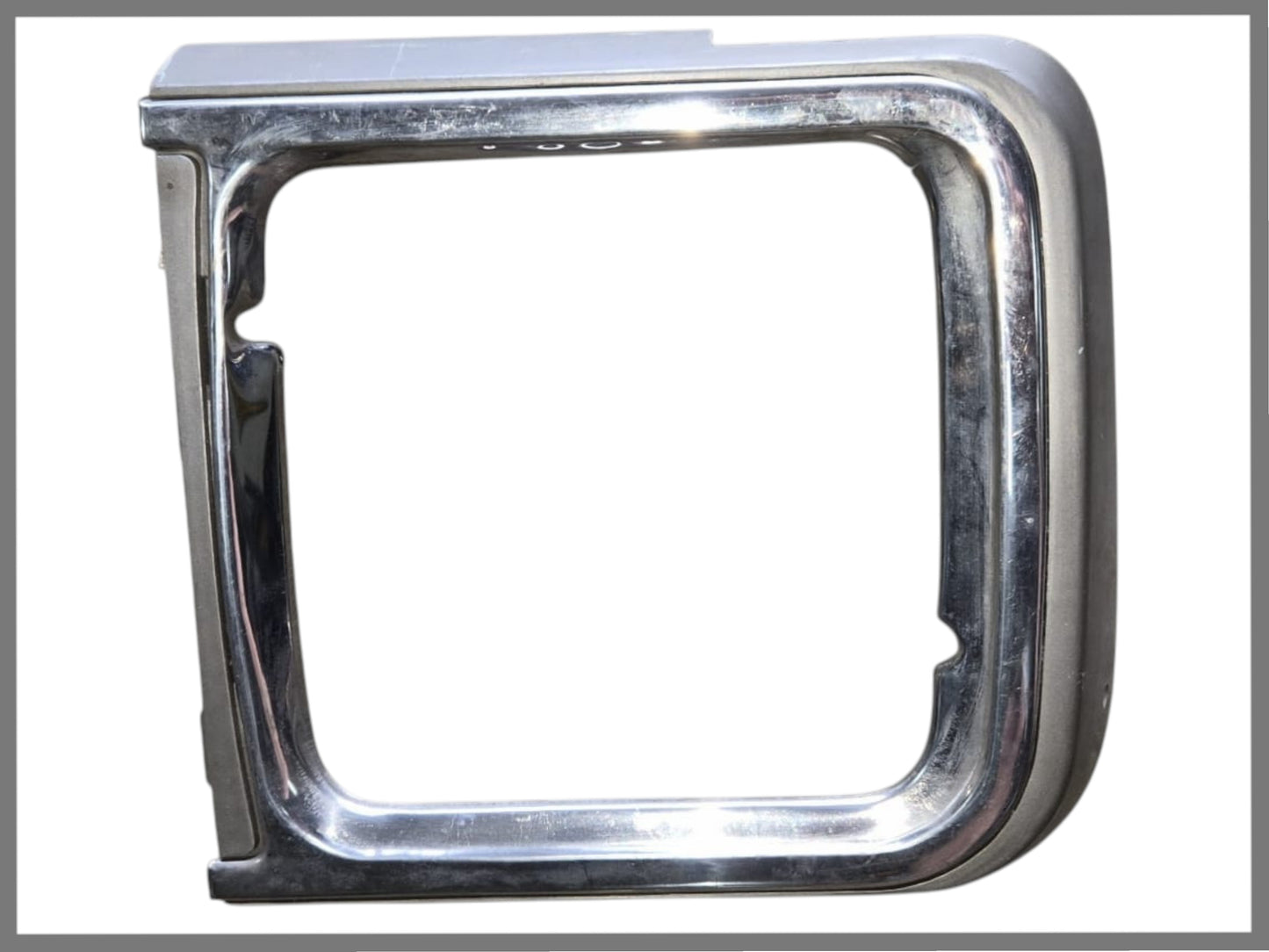 Headlight trim left - Renault 6 - OEM 7700622032