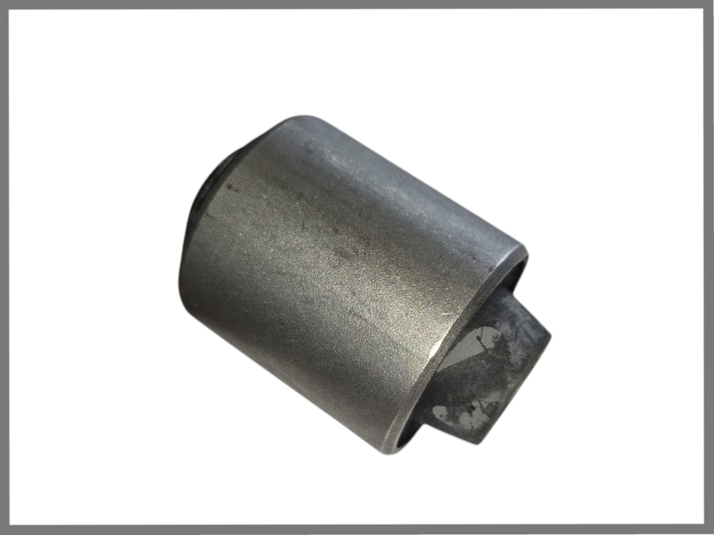 Silentbloc triangle inférieur – Renault 18 – Renault Fuego - OEM 7704001281